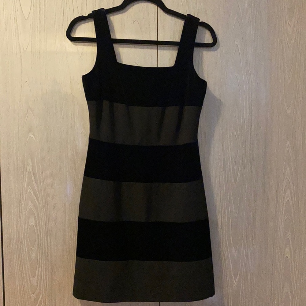 Laundry little black dress/ cocktail dress. Sz 4